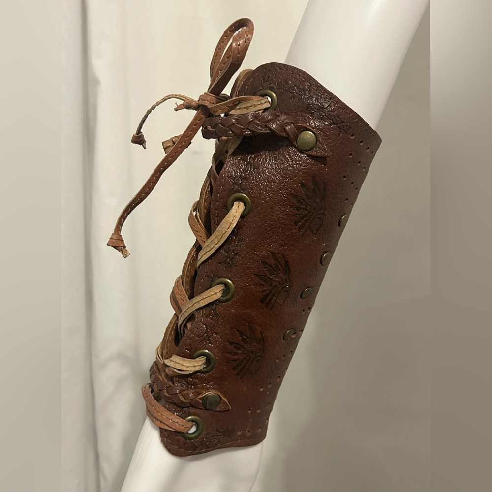 Aztec Handmade Ethnic Hand Stamped Brown Leather Bracer Cosplay Costume Larp - Picture 6 of 7
